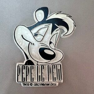 Warner Bros Pepe Le Pew Magnet OS White Good 1993 Looney Tunes Vintage 3D Rubber